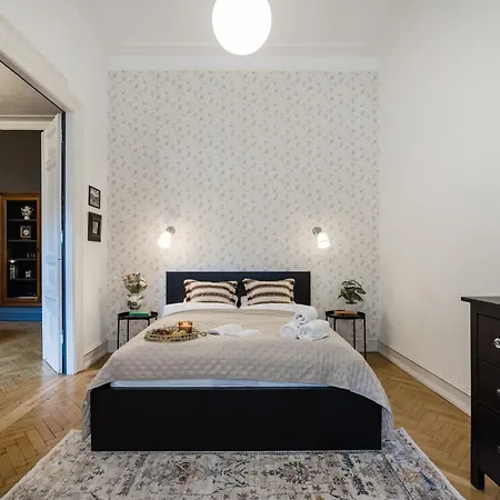 Hidden Gem By Dohany Synagogue & Fashion Street * Budapeszt